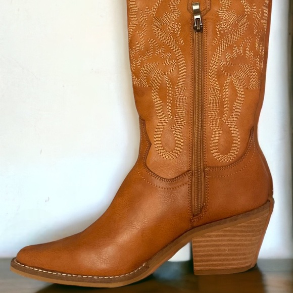 Size 11 Beast Fashion Camel Faux Suede Embroidered Tall Western Cowboy Boot - Picture 5 of 6